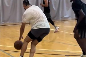 持球能力越来越强了！狄龙这赛季真是完全蜕变了！